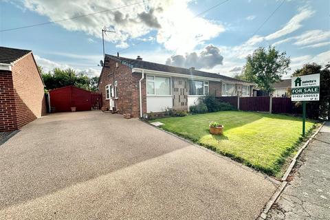 3 bedroom semi-detached bungalow for sale, Akermans Orchard, Newent GL18