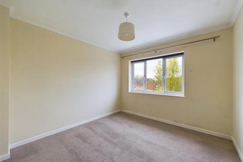 7 Barrington Drive, Hucclecote, Gloucester, GL3 3BS