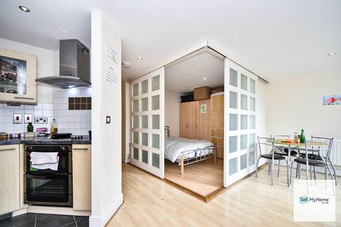1 bedroom flat for sale, Wards Wharf Approach, London