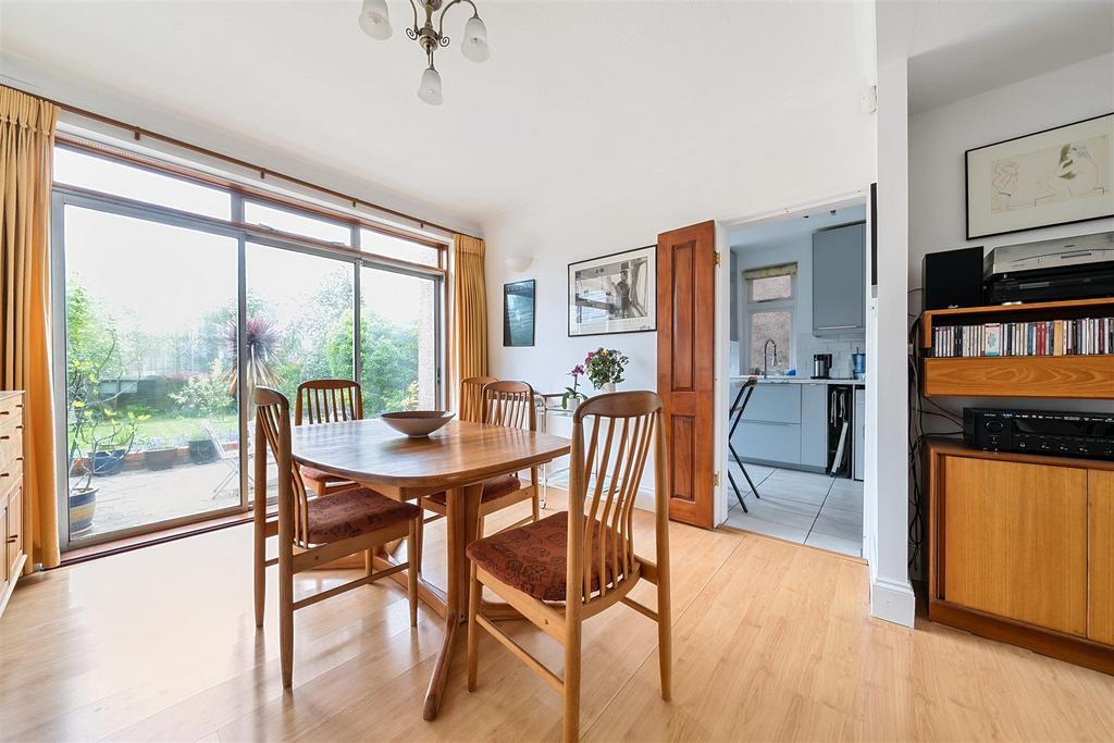 Dining Area.jpg