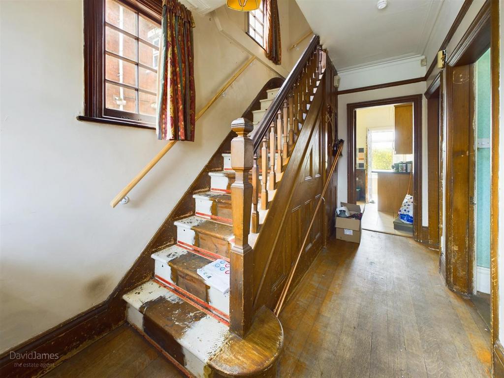 Blue Bell Hill Road, Nottingham NG3 3 bed detached house for sale £