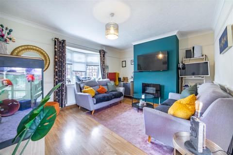 2 bedroom terraced house for sale, Holly Avenue, Forest Hall, NE12