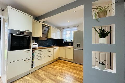 203 Abbots Road, Selby, YO8 8AY