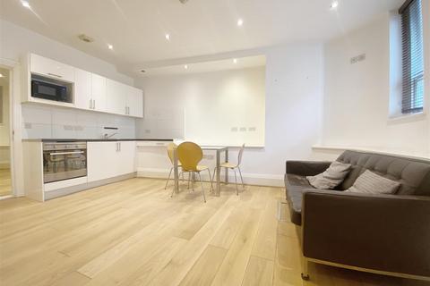 1 bedroom flat to rent, West End Lane, London