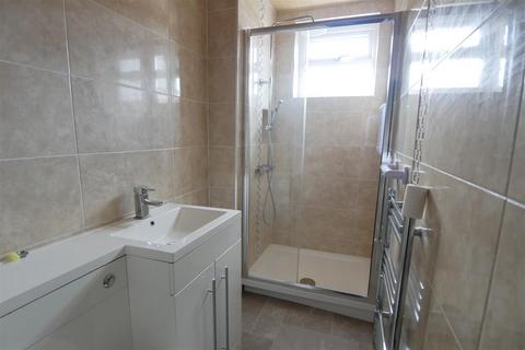 17 Firth Grove, Beeston, Leeds, LS11 7HR