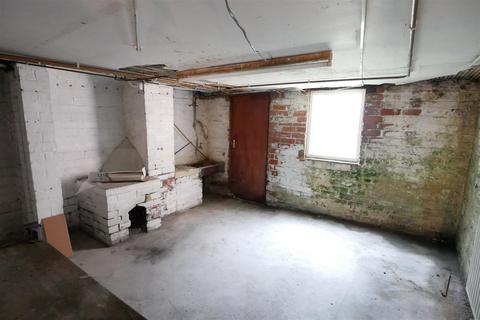 17 Firth Grove, Beeston, Leeds, LS11 7HR