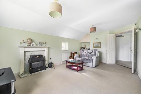 2 bedroom flat for sale, Furze Hill, Kingswood, Tadworth