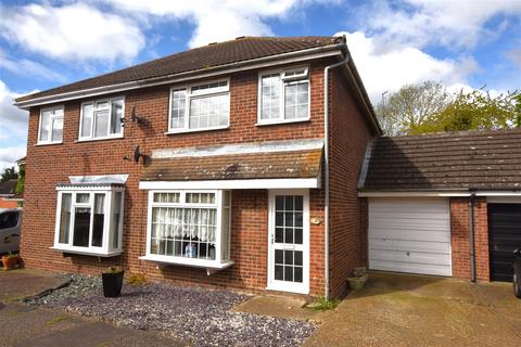 3 bedroom semi-detached house for sale, Bankside Close, South Woodham Ferrers