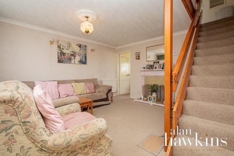 2 bedroom terraced house for sale, Aspen Close, Royal Wootton Bassett, Swindon