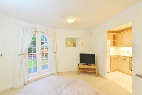 2 bedroom apartment for sale, St. Oswalds Court, Fulford, York