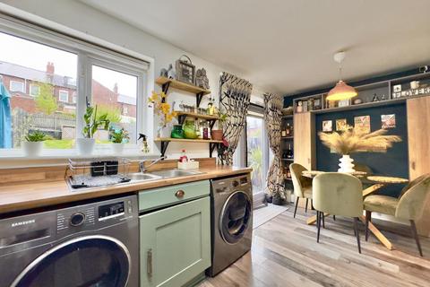 25 Mitchells Terrace, Wombwell, Barnsley, S73 8FX