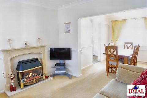 11 Amberley Rise, Skellow, Doncaster, DN6 8NN