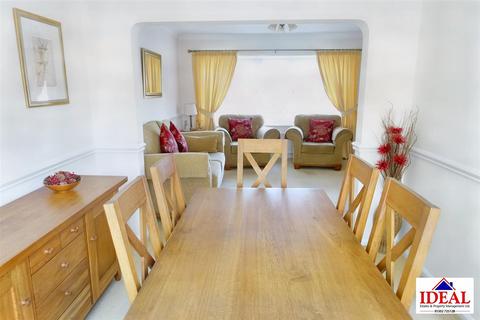 11 Amberley Rise, Skellow, Doncaster, DN6 8NN