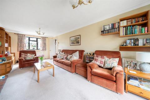 4 bedroom detached house for sale, Holbeche Close, Hampshire GU46