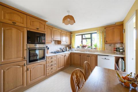 4 bedroom detached house for sale, Holbeche Close, Hampshire GU46