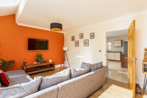 18 Farm View, Norton, Malton, YO17 9BF