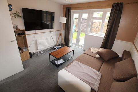 3 bedroom house to rent, St Marks Road, Burton upon Trent DE13