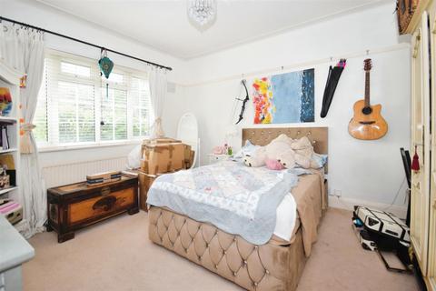 3 bedroom flat to rent, 20 The Downs, Wimbledon SW20