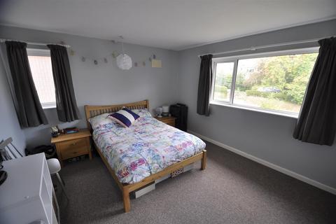 3 bedroom detached house to rent, Park Lane, Exeter EX4