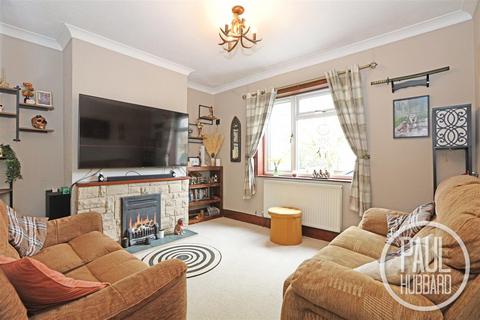 3 bedroom semi-detached house for sale, Oulton Road, Oulton Broad, NR32