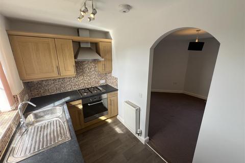 2 bedroom flat to rent, Wassell Road, Wollescote, Stourbridge