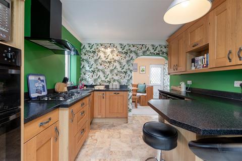 25 Thornfield Road, Darlington, DL3 9TQ