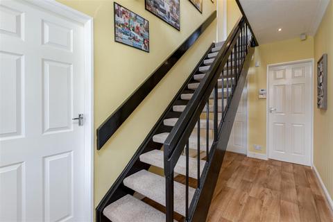 25 Thornfield Road, Darlington, DL3 9TQ