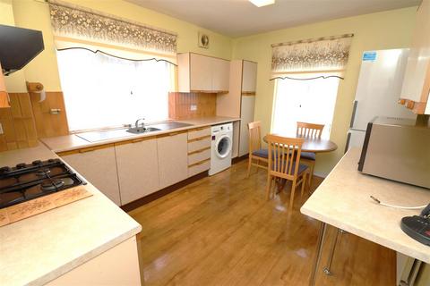 40 Craigmount, Radlett, WD7 7LW