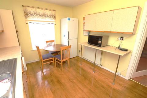 40 Craigmount, Radlett, WD7 7LW