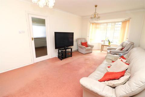 40 Craigmount, Radlett, WD7 7LW