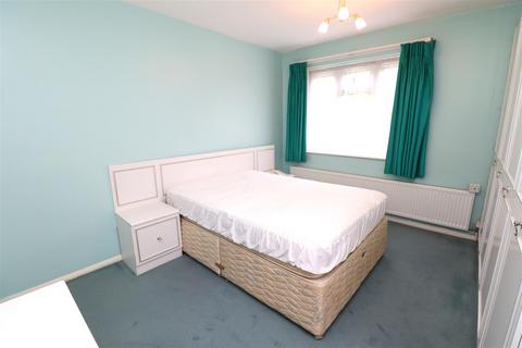 40 Craigmount, Radlett, WD7 7LW