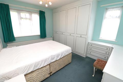 40 Craigmount, Radlett, WD7 7LW