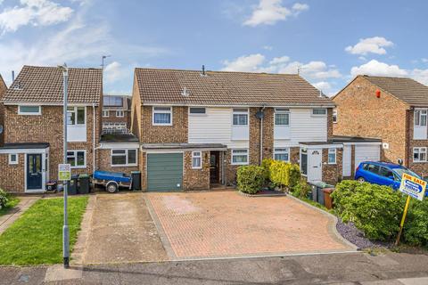 4 bedroom semi-detached house for sale, Thackeray Road, Larkfield, Aylesford