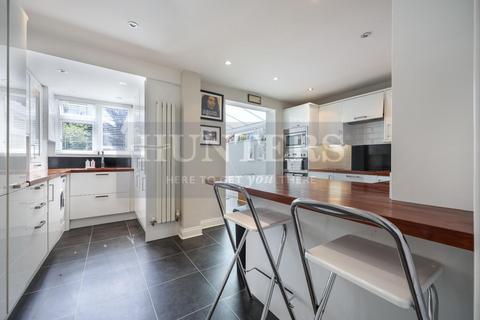 4 bedroom terraced house for sale, Mayfield Gardens, London