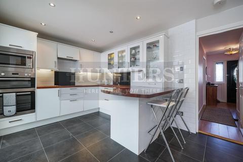 137 Mayfield Gardens, London, W7 3RA