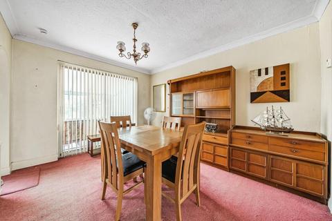 13 Carstairs Road, London, SE6 2SL