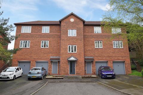 2 bedroom flat for sale, Lydham Close, Redditch