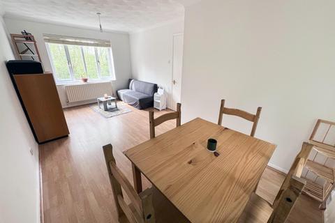 2 bedroom flat for sale, Lydham Close, Redditch