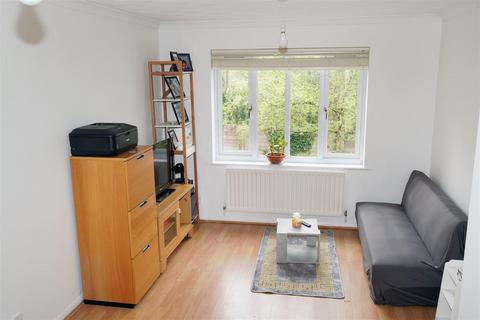 2 bedroom flat for sale, Lydham Close, Redditch