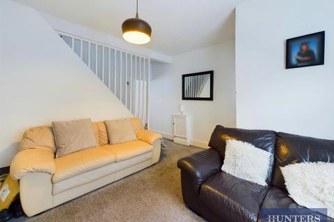 2 bedroom terraced house for sale, Hoxton Road, Scarborough