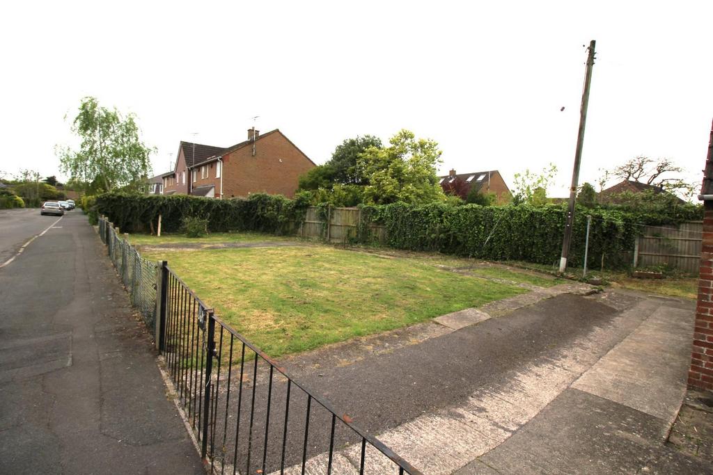 North Road, Thornbury 2 bed bungalow for sale £235,000