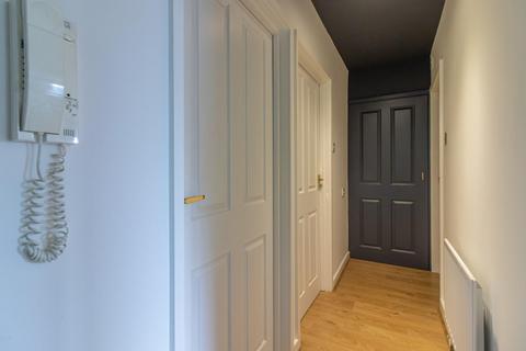 111 Carlton Vale, London, NW6 5HQ