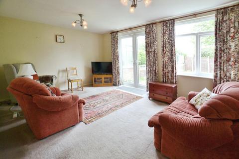 68 Meadowside Drive, Bristol, BS14 0NS
