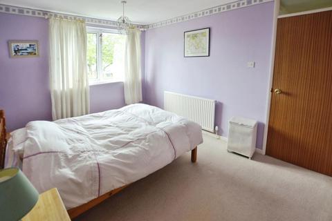68 Meadowside Drive, Bristol, BS14 0NS