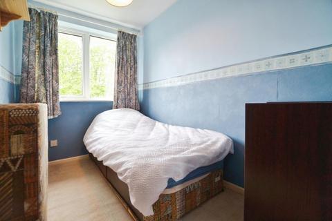 68 Meadowside Drive, Bristol, BS14 0NS