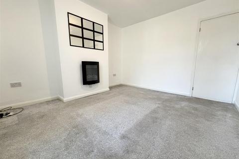 2 bedroom end of terrace house for sale, Woodford Avenue, Halifax HX3