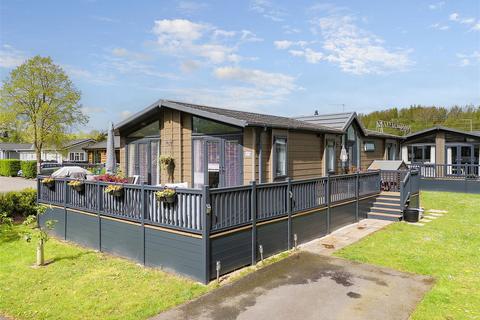 2 bedroom park home for sale, Deluxe Lodge, Roydon Marina Village