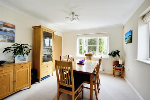 1 Bramwell Drive, Bramcote, Nottingham, NG9 3ST