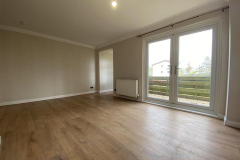 2 bedroom end of terrace house to rent, Strathtay Road, Perth