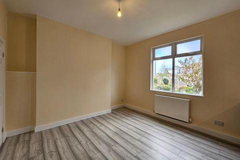 1 bedroom apartment to rent, Clarendon Avenue, Altrincham